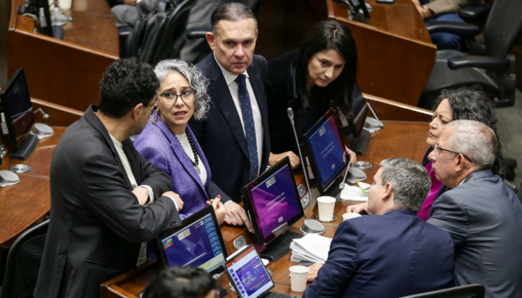 Debate Reforma Laboral en Plenaria de senado