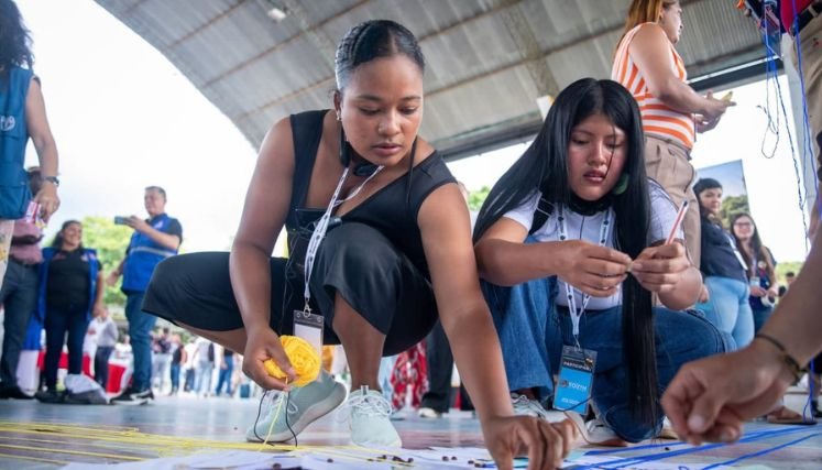 Los jóvenes de varios países consolidaron las propuestas para lograr la convivencia pacífica de los pueblos en paz con la naturaleza. / Foto Cortesía