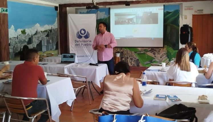 Los integrantes de la Asociación de personeros del Catatumbo indican que están desprotegidos en medio de la guerra.