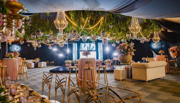 Un mundo de fantasía viven las quinceañeras en Hotel Casino Internacional   /Decoración: Cristian Carreño