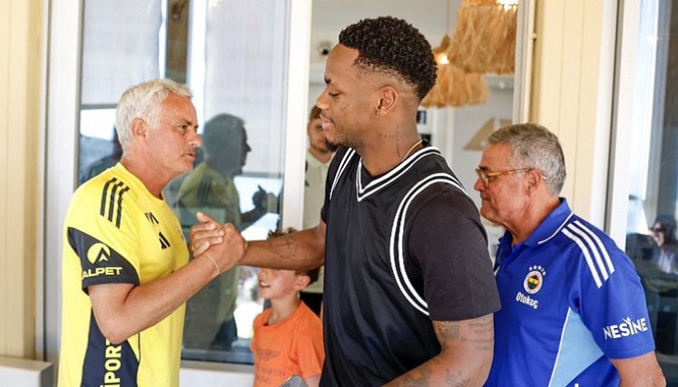 Jhon Jader Durán se presentó este miércoles ante  José Mourinho.