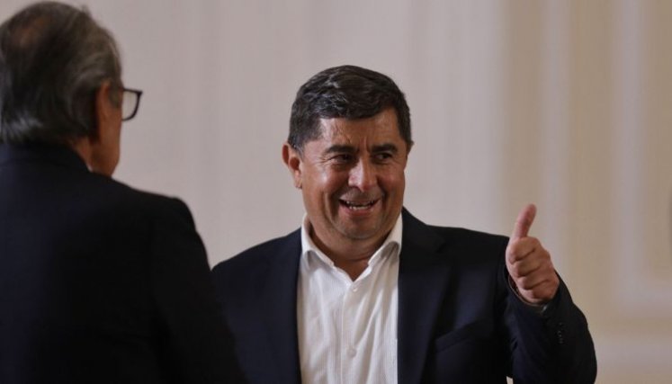 CESAR MANRIQUE. 