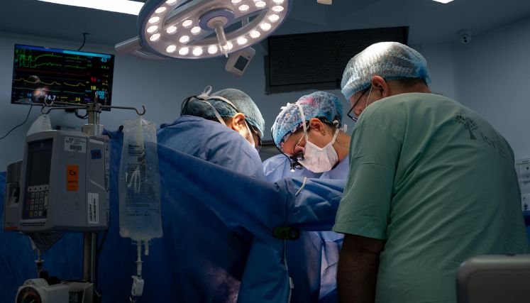 Un gran logro alcanza los especialistas del Instituto Cardiovascular de Floridablanca, Santander, al implantar el primer corazón artificial en América.