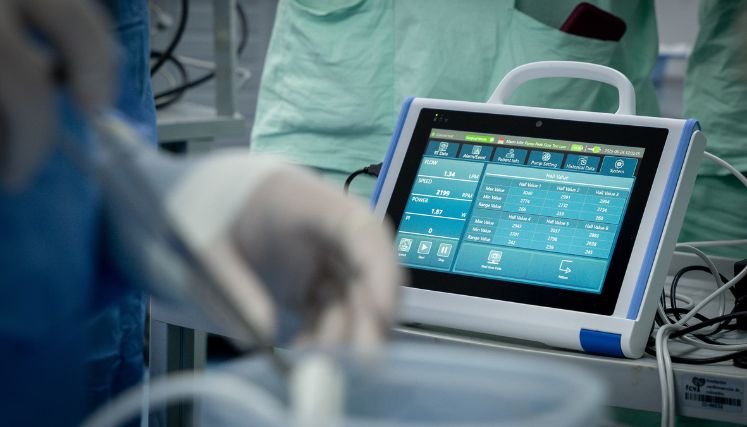 Un gran logro alcanza los especialistas del Instituto Cardiovascular de Floridablanca, Santander, al implantar el primer corazón artificial en América.