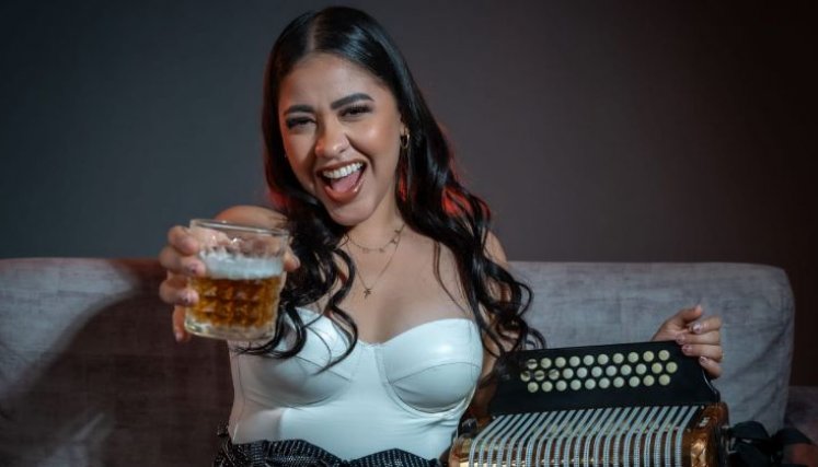 Dayi Pineda se une a Discos Fuentes y lanza nueva agrupación vallenata.