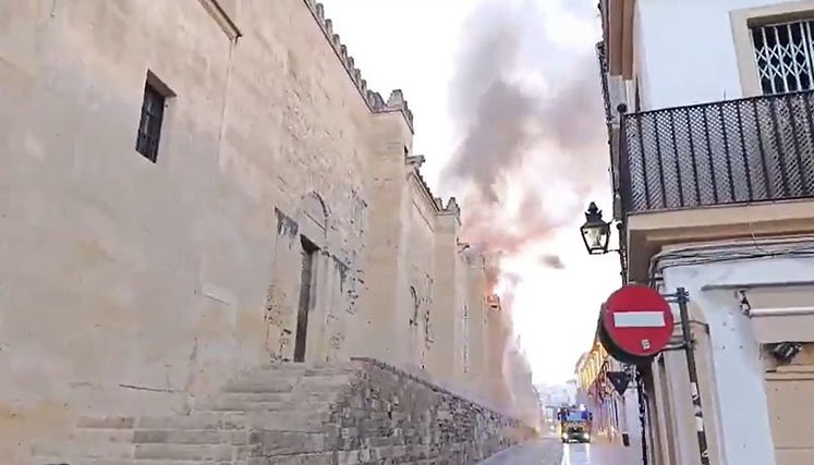 Incendio-en-Mezquita