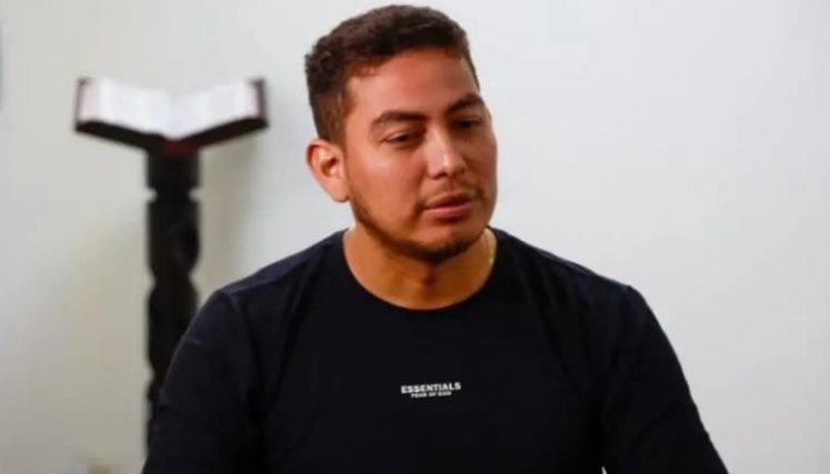 JOVEN DEVOLVIÓ EL DINERO 