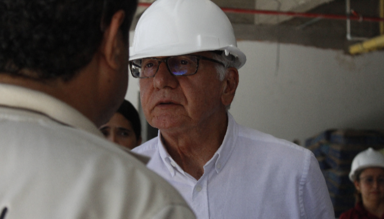El ministro Guillermo Alfonso Jaramillo hizo un fuerte llamado de atención al gerente del Hospital de Los Patios. 