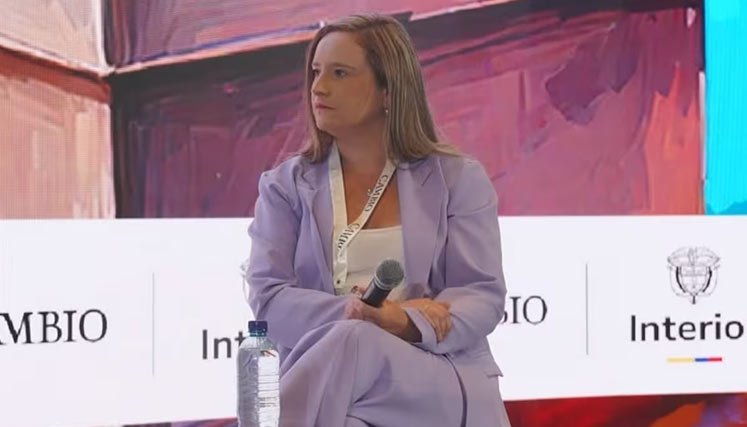 Periodista-Paola-herrera