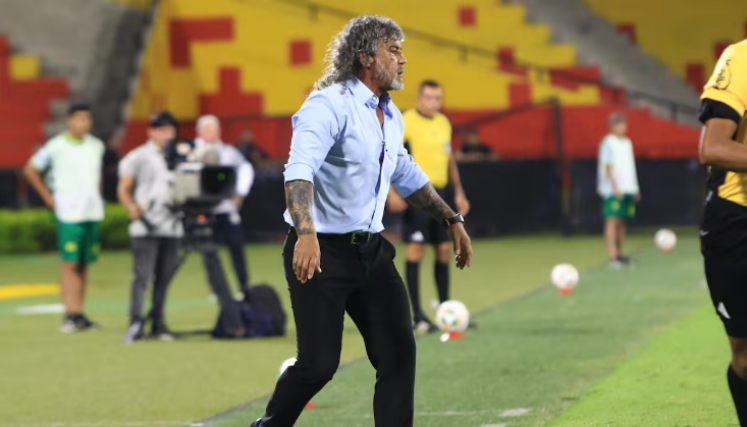 Leonel Álvarez 
