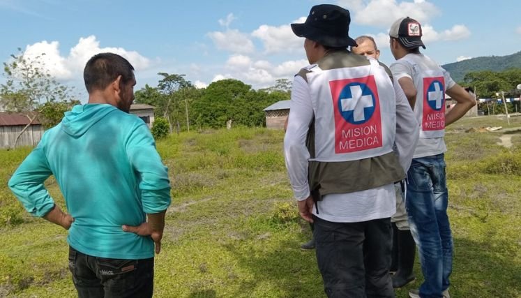 El Instituto Departamental de Salud traslada a equipos básicos con profesionales para atender la emergencia en los resguardos indígenas.