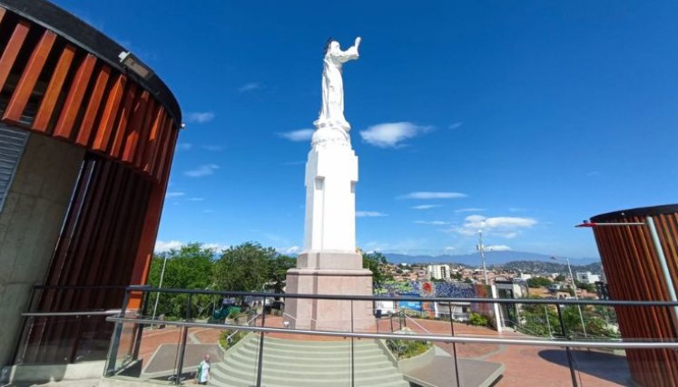 Monumento Cristo Rey en etapa de embellecimiento