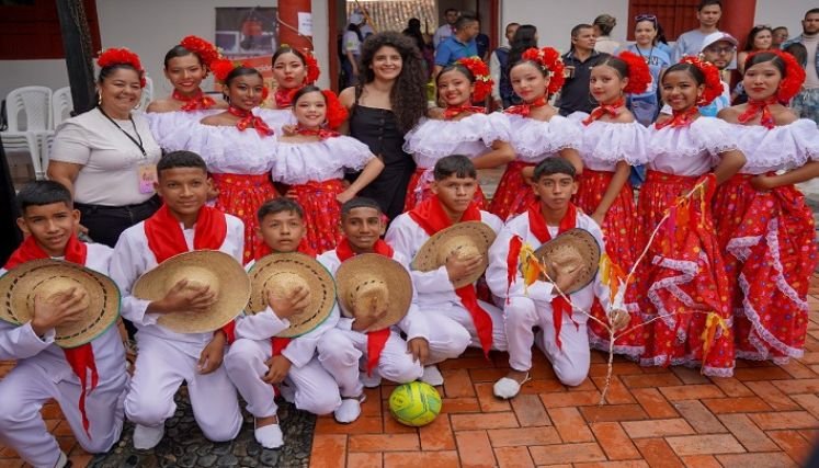 La ministra de Las Culturas, Artes y Saberes promueve las expresiones artísticas en la zona del Catatumbo.