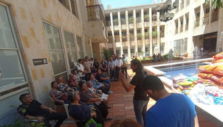 En la Alcaldía se llevo a cabo una gran donaton de alimento que beneficia a albergues, hogares de paso y fundaciones