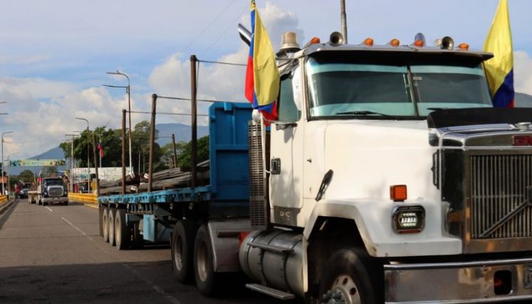 Se volvió a expedir la póliza para vehículos venezolanos de carga que circulan en Colombia