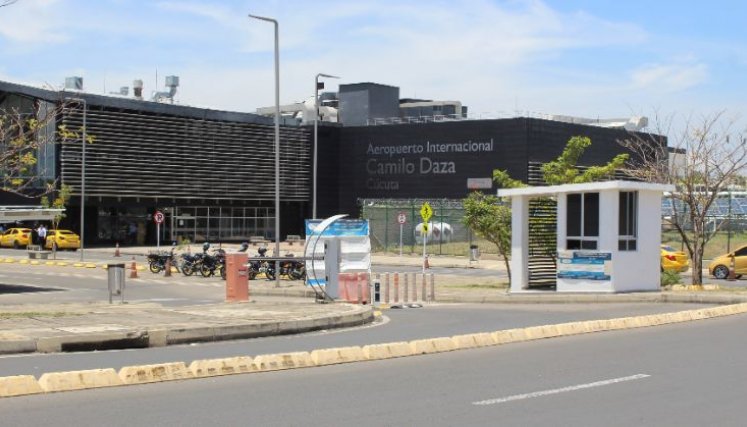 Fachada del aeropuerto Internacional Camilo Daza./Foto Stefany Peñaloza