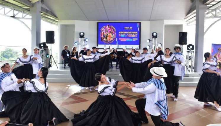Danzas folclóricas exora de la Unisimón/Foto cortesía