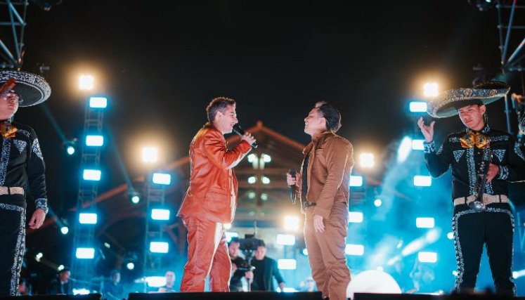 Pipe Bueno sorprende en Bolivia con videoclip convertido en show en vivo.