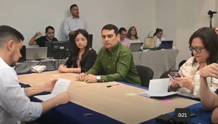 Participantes al seminario sobre la problemática de tierras en la región/Foto Cortesía