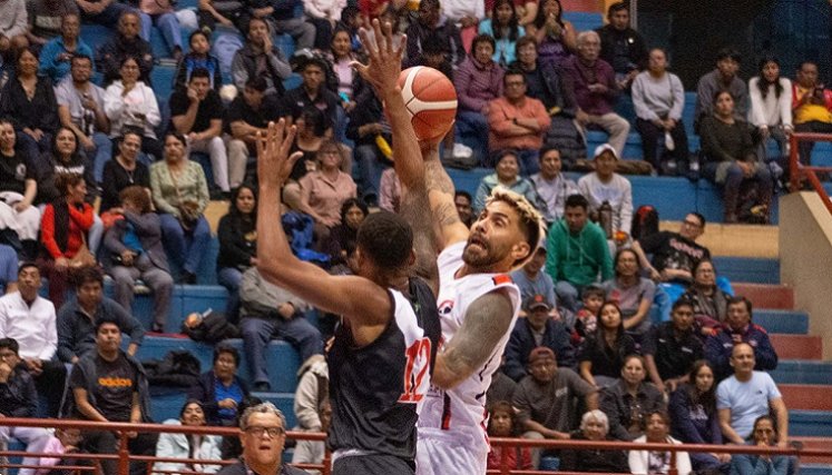 El quinteto cucuteño pagó caro el derecho a piso en el torneo surcontinental, donde fue arrollado por sus rivales. 
