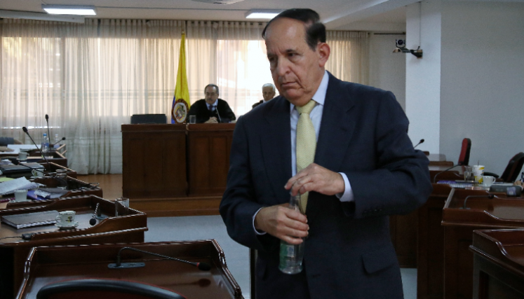 EXSENADOR ÁLVARO ASHTON