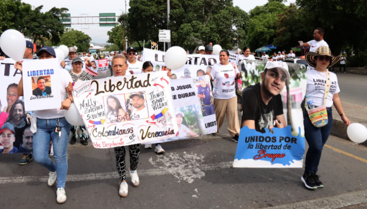 Familiares de detenidos en Venezuela exigen su liberación. 