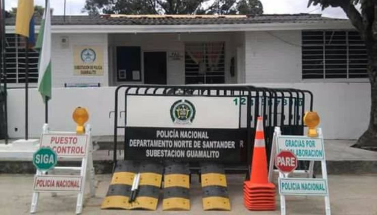 La cercanía entre las estaciones de policía y las instituciones educativas en el Catatumbo ponen en riesgos a cientos de estudiantes. /Foto:Cortesía.