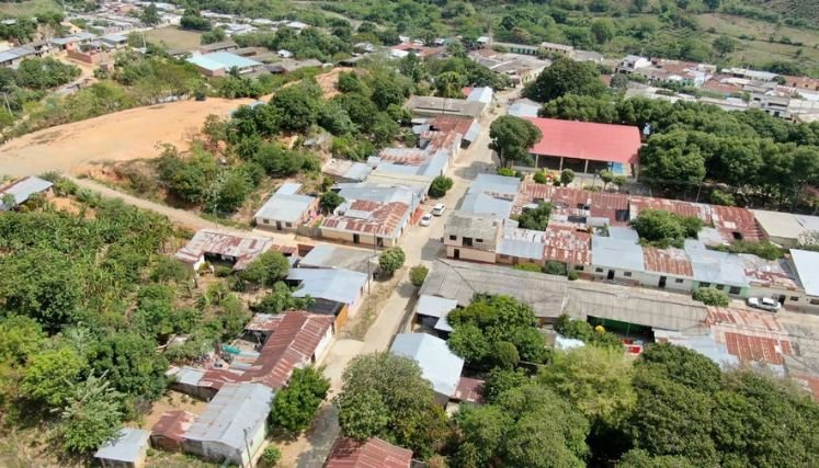 La cercanía entre las estaciones de policía y las instituciones educativas en el Catatumbo ponen en riesgos a cientos de estudiantes. /Foto:Cortesía.