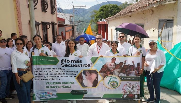 Conmoción existe en la zona del Catatumbo ante la retención de una maestra de escuela.