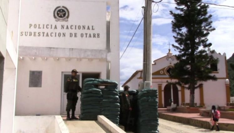 La cercanía entre las estaciones de policía y las instituciones educativas en el Catatumbo ponen en riesgos a cientos de estudiantes. /Foto:Cortesía.