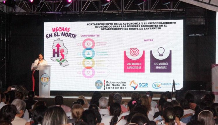 Lanzamiento de los programas de apoyo a las mujeres emprendedoras/Foto Stefany Peñaloza