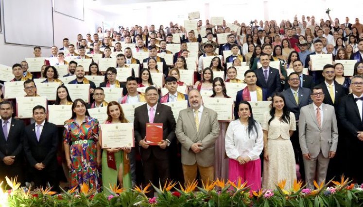 Los grados tuvieron lugar en las distintas sedes del departamento/Foto Carlos Ramírez