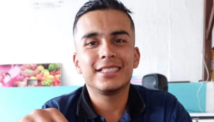  lo apuñalaron hasta matarlo