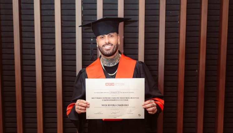 Nicky Jam recibe doctorado Honoris Causa en Colombia.
