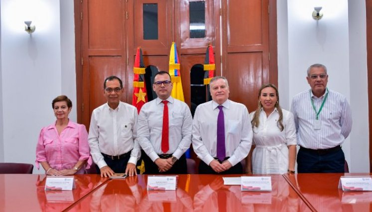 El rector de la Unisimón José Consuegra Bolívar, y el gerente del hospital Erasmo Meoz, Hernando José Mora anunciaron la alianza./Foto Cortesía
