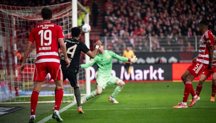 Luis Díaz sigue aportando goles al Bayern Múnich