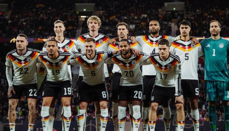 Alemania en la última jornada de las clasificaciones europeas aplastó a Eslovaquia.