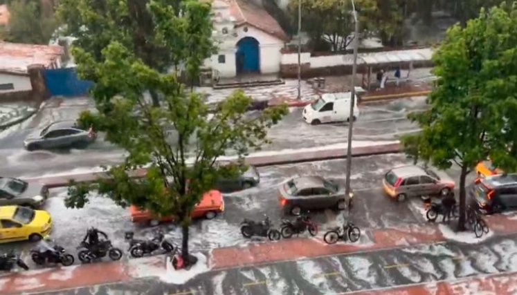 Lluvias en Bogotá. Foto tomada de redes sociales