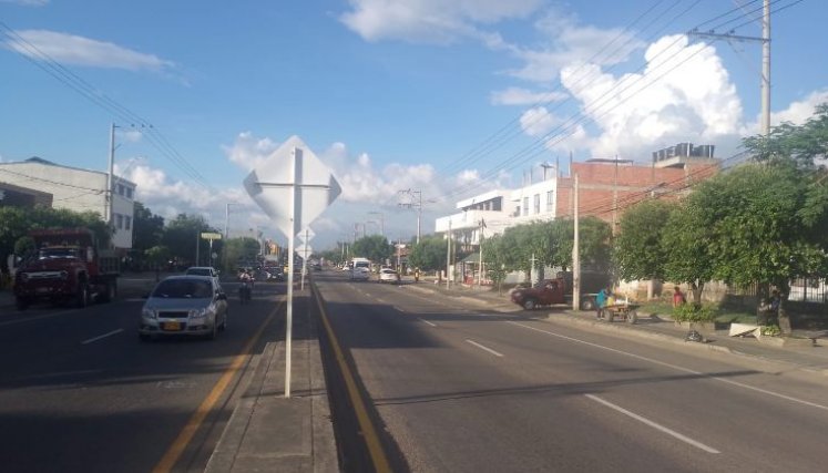 Más de 50 comercios hay a los alrededores de la avenida principal de Pisarreal.
