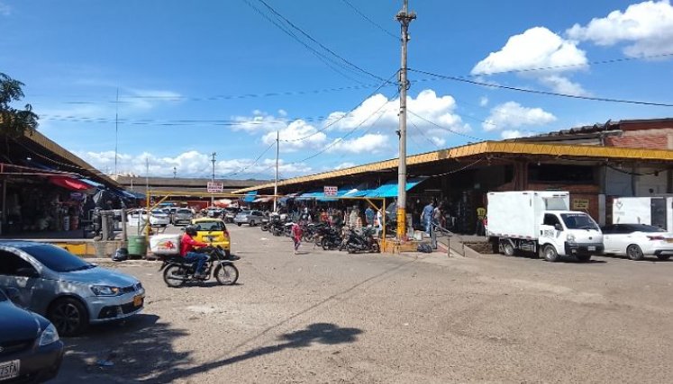 Son más de 1.670 los comerciantes del mercado de la Nueva Sexta de Cenabastos/Foto orlando Carvajal