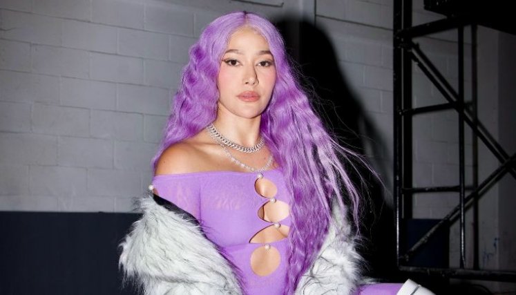 ‘Bebiembre’: el nuevo sencillo con el que Fariana adelanta la Navidad.