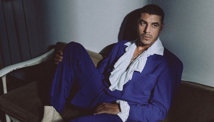 Manuel Medrano celebra 10 años de carrera con ‘Superior, un viaje entre el funk y la emoción.