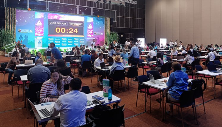 Rueda de negocios. / Foto Leonardo Favio Oliveros-La Opinión