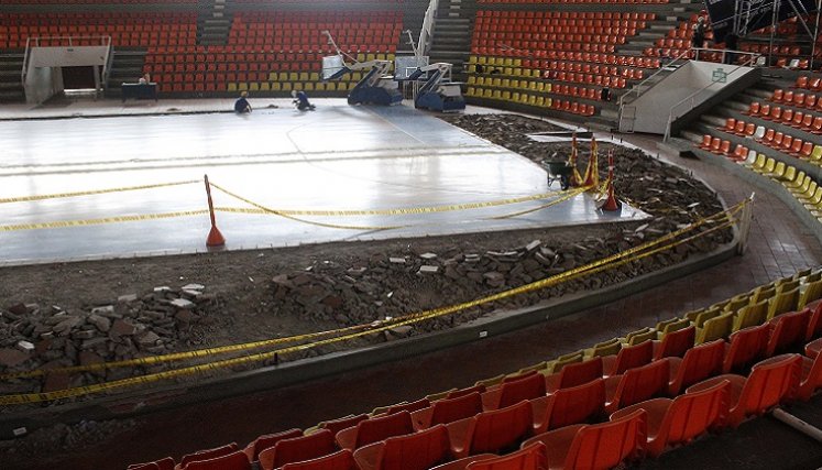El emblemático coliseo de baloncesto, 'Toto Hernández' entró en una nueva etapa de recuperación en su extructura interna.