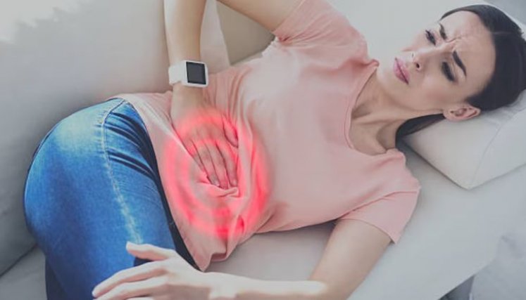 ¿Por qué las mujeres sienten más dolor intestinal? Estudio revela la clave hormonal
