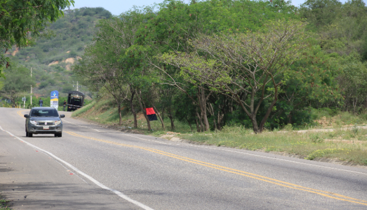 Bandera del Eln en la arterias viales de Norte de Santander.