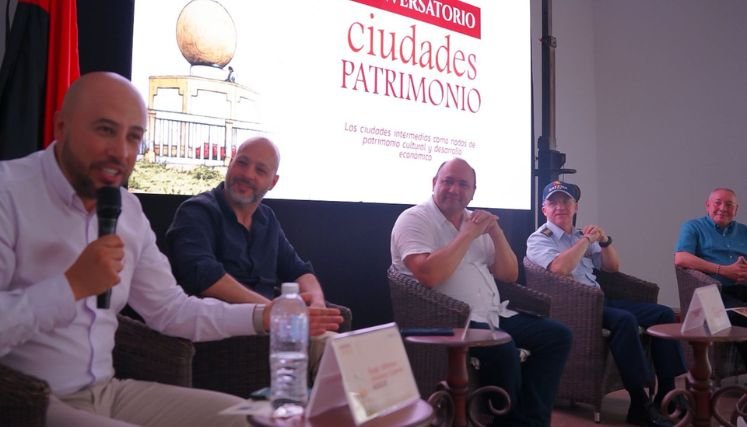 Gremios buscan ampliar las rutas aéreas con el resto del país.