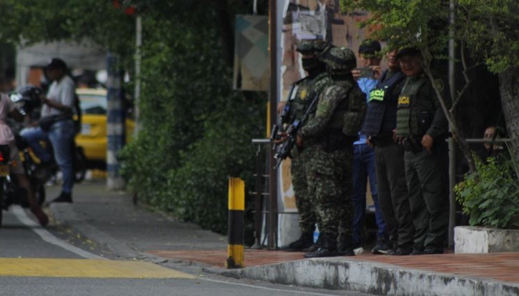 Aumento de pie de fuerza en el puente Simón Bolivar.
