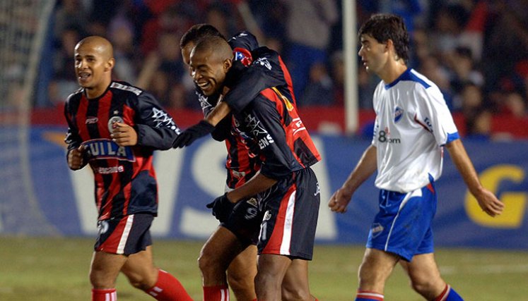 Cúcuta Deportivo vs. Nacional de Uruguay, 2007. 