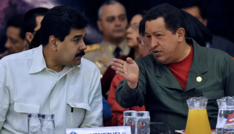 Chavez y Maduro